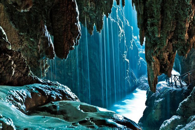DestinosAragon's tweet photo. Parque Natural del Monasterio de Piedra, Nuévalos. Un lugar con una naturaleza espectacular. https://t.co/LYL0AFfNjB