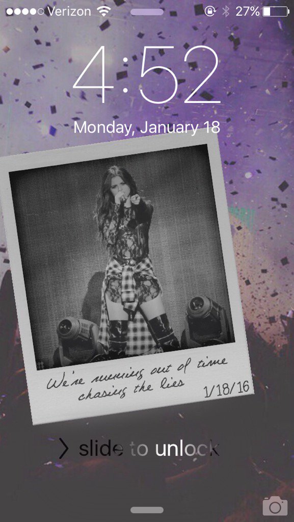 Lo0ockscreens's tweet photo. Selena Gomez lockscreens *requested* rt &amp; comment which one you want. Mbf https://t.co/wTNlsJfyMY