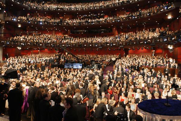 deangrove23's tweet photo. When the audience looks like this. Your black ass was never meant to be there anyhow. 
 #OscarsSoWhite https://t.co/Yox6XzFzHK