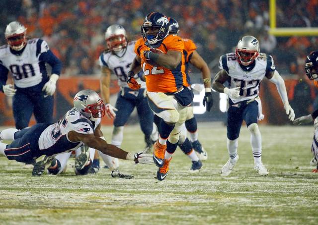 psmyth12's tweet image. Patriots &amp;amp; Broncos rank No. 1 and 2 in the NFL in wins during the last 5 yrs. Only teams to win 70%+ of their games.