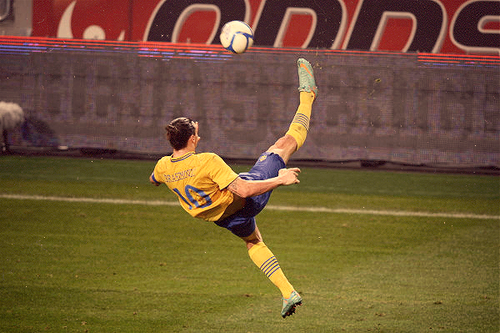 MotivacionesF's tweet photo. RT Si recuerdas este GOLAZO. https://t.co/ainStv72ZX
