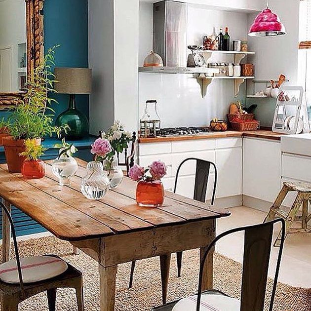 LavenderHomes's tweet photo. Love the pops of colour from the deep real wall and raspberry pendant. #interior #interieu… https://t.co/elBhj9gIVO https://t.co/svlzvVc9MP