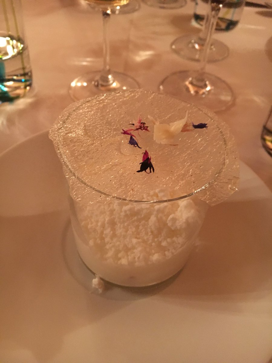 EthicalChefDays's tweet photo. It's dessert time!
@fantin_luca #ZafferanoGlassware #Rochini
#CARE_s #CARE_sDinner #EthicalChefDays https://t.co/8P6X1V1vb9