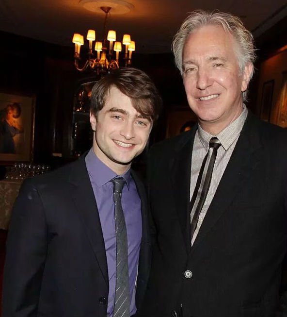 Hogwartssite's tweet photo. Daniel Radcliffe: "Alan Rickman siempre será uno de los actores más grandes con los que habré trabajado" https://t.co/cinXVJ8SZC