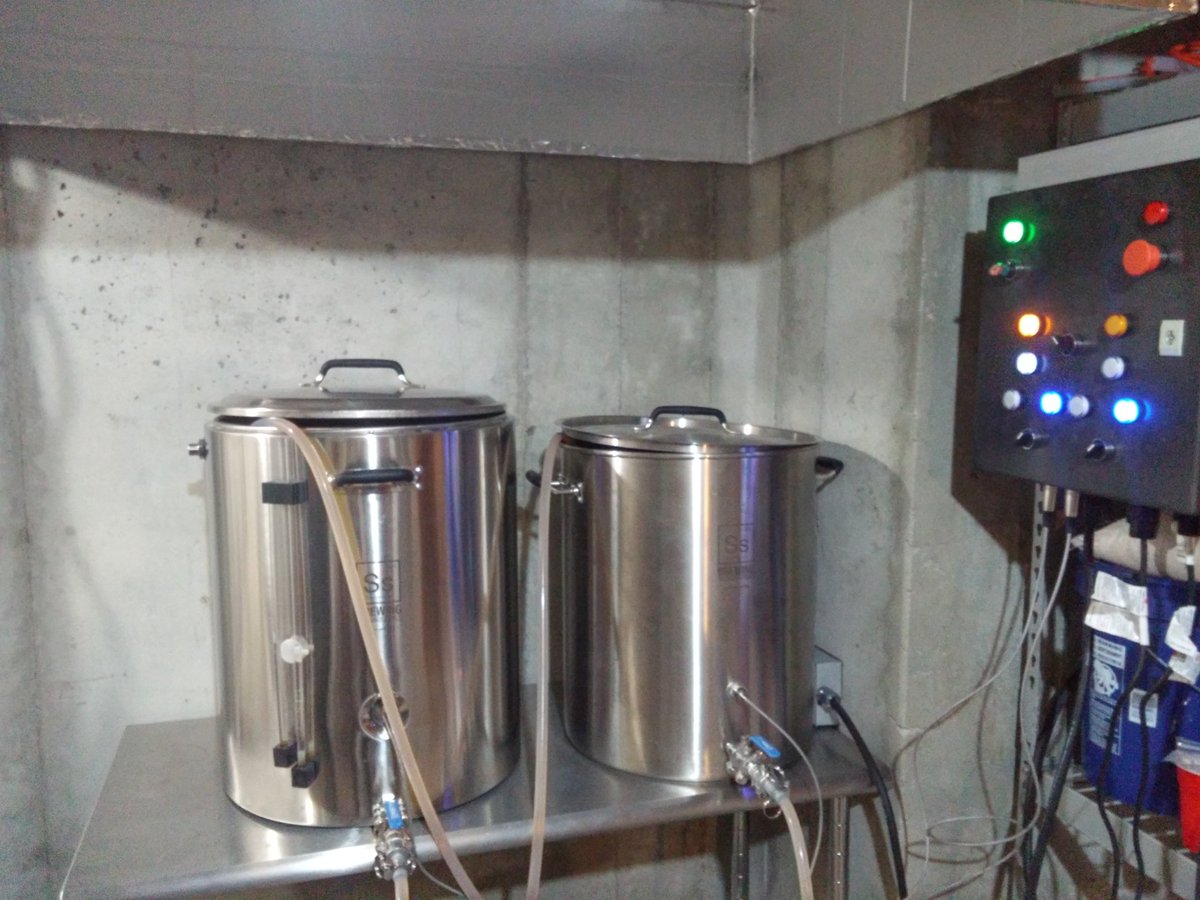RiggerBrew's tweet photo. Day off day job, brewing 🍺! #ssbrewtech #basicbrewing https://t.co/F9wwW62QFs