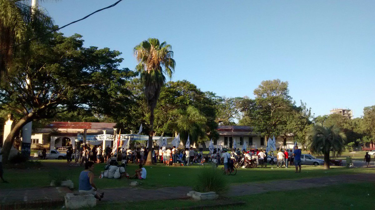 AleFischer_PIMP's tweet photo. Busto NK Acto Repudio a detencion @SalaMilagro @PrensaTupac @radio_dos @rsudamericana @diarioepoca @DiarioElLitoral https://t.co/sMS9SQui4W
