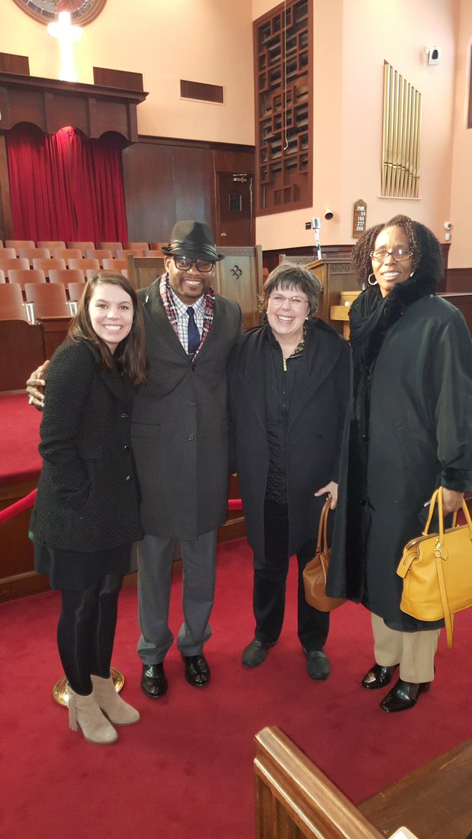 RonyDelgarde's tweet photo. Today, I Toured Dr. King's birth home, Ebenezer Baptist Church in Atlanta. #MLKDay https://t.co/ojMNR0jPIl #MorePic https://t.co/vu6lGtHSIg