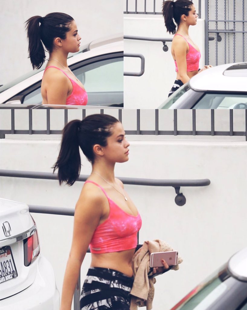 gom3znerd's tweet photo. WERK @selenagomez 🔥😍 https://t.co/TJBD8sdp7s