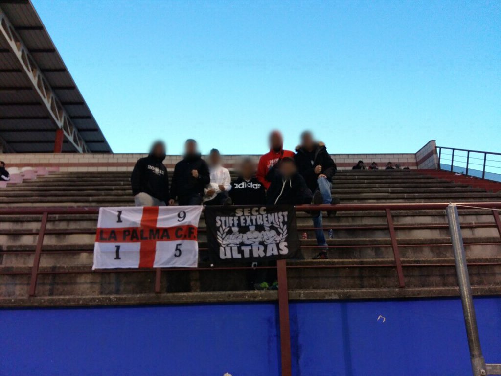ExtremistR's tweet photo. Los Extremist siempre estarán animando sin parar.. https://t.co/0FBNaBS65W