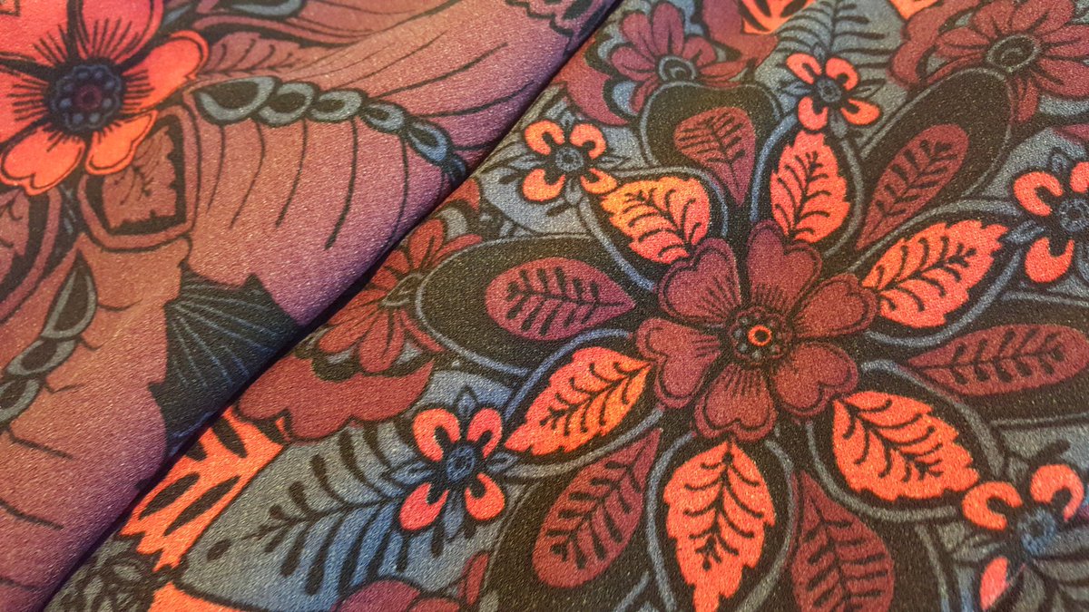 Prettyprintsca's tweet photo. The photo doesn't even do this print justice! It stopped us in our tracks. #detail #wewantmore https://t.co/685XEkKk9Q