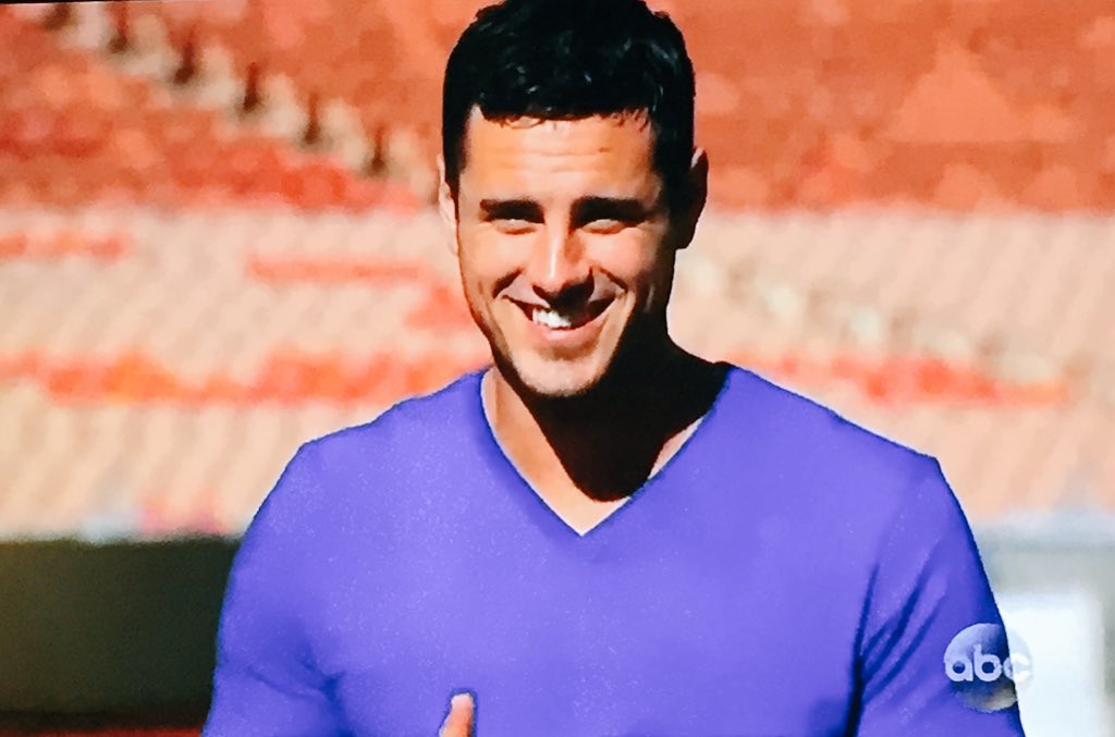 crazy - The Bachelor 20 - Ben Higgins - Episode 3 - Discussion - *Sleuthing - Spoilers* - Page 37 CZC_yw-WsAAFFrD