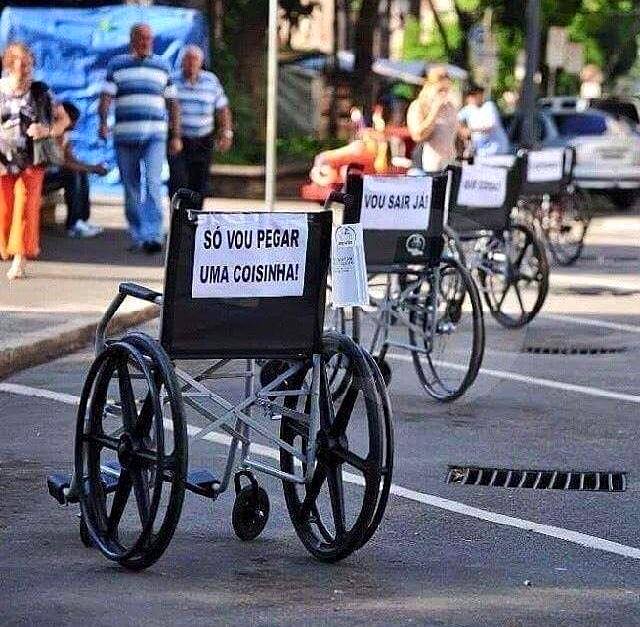 faconti's tweet photo. Da série "O que você #Acha ?" - 
#Estacionamento - 
- Só vou pegar uma coisinha, tá? - 
https://t.co/faxpHjGhFO - 
https://t.co/kk0A75dBi7 -
RT Emanoel Messias - Via Choque Cultural - #Cadeirantes #Comportamento #Brasil - 
[ Já esteve aqui. É tão bom que voltou ] - 2016 -