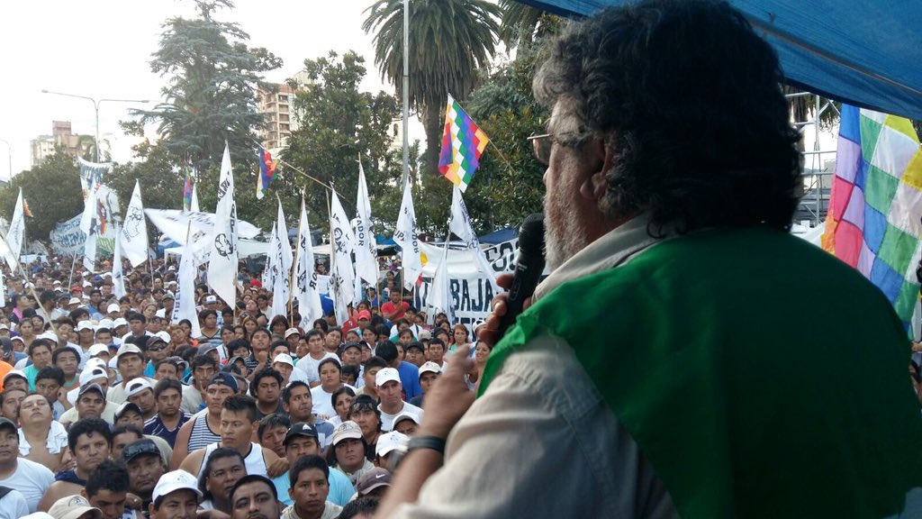 PrensaTupac's tweet photo. @SalaMilagro es presa y rehén de un sistema q quiere q nos caguemos de hambre https://t.co/X5EusS9blu