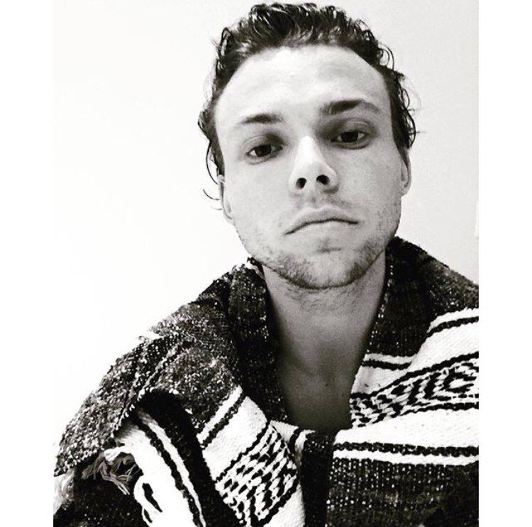 pocassium's tweet image. Ashton is perfection.
