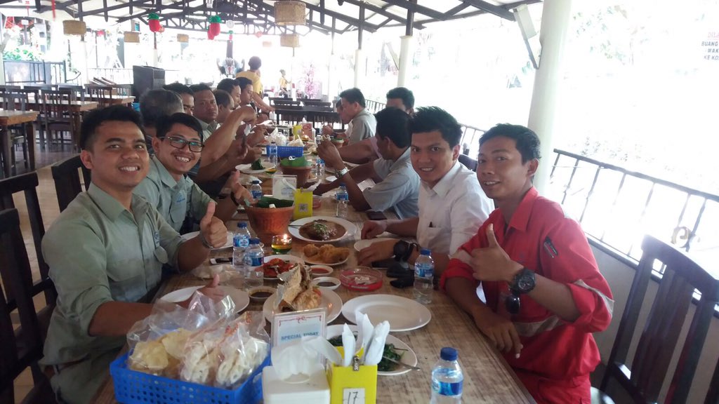 lunch with owner <a href="/LemburKuringJkt/">Lembur Kuring JKT</a> #lemburkuringjkt