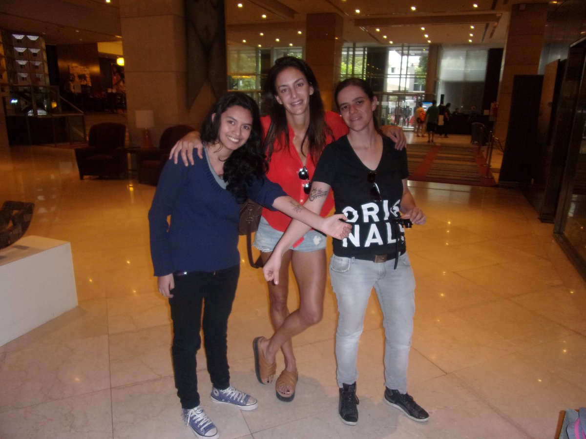 carlyburgos1's tweet photo. Momentos únicos e irrepetibles! @aymarlucha #CT2014 🔙🔙😊❤ https://t.co/kgzIHZDGBQ