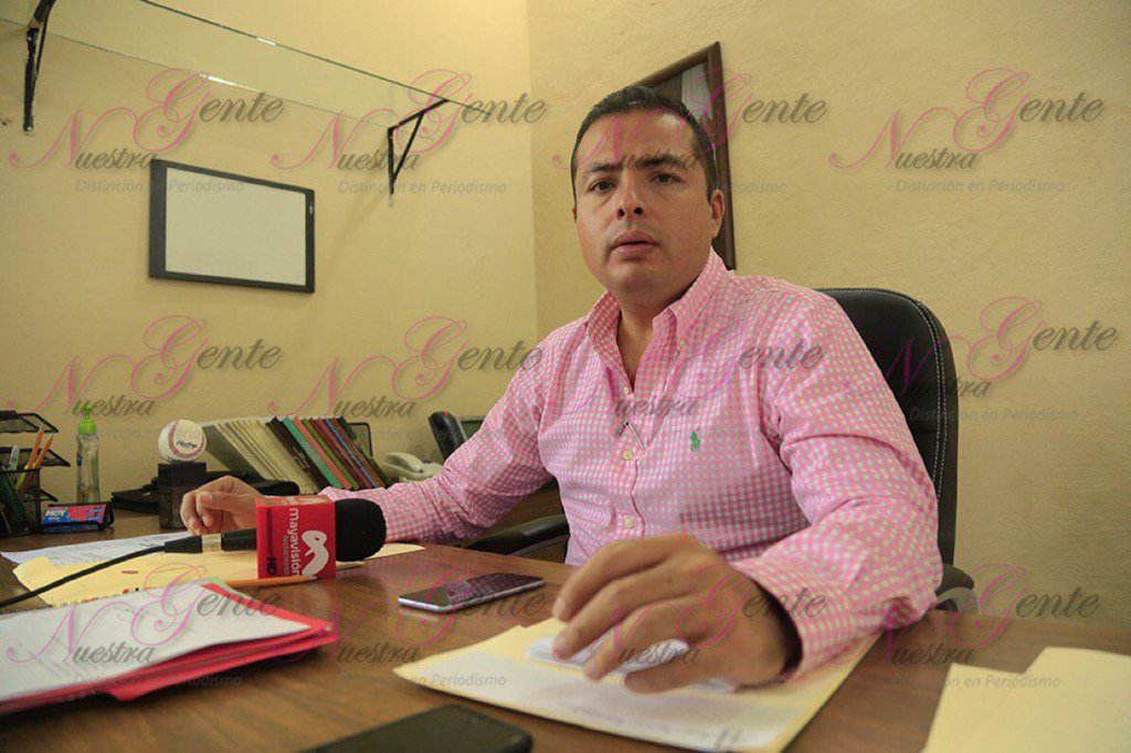 NuestraGenteCam's tweet photo. Se privilegiará a instituciones altruista para el Bando @luisrhz https://t.co/jvPgluYf0b https://t.co/kMvNQLrKsW https://t.co/DIMm1yDUMl
