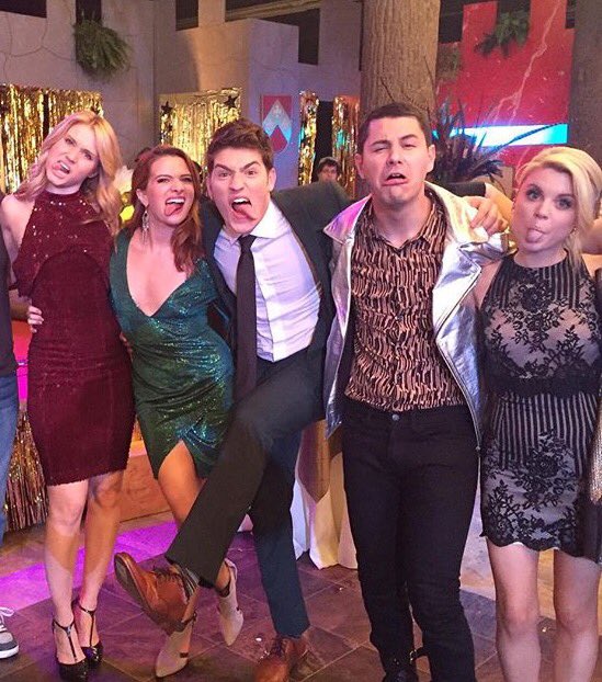 CabelloShark2's tweet image. Ayyy Rita Volk 😍
#FakingItWrapParty 
#Karmyarmy