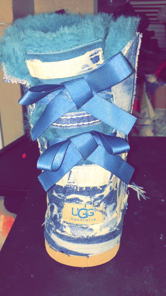 Nayborhoodslim's tweet photo. pair of #BaileyBow Jean #Uggs 🎀 my mother made for a customer using a pair of #truereligion jeans . DOPE 🔥 https://t.co/l15zUVLjm5