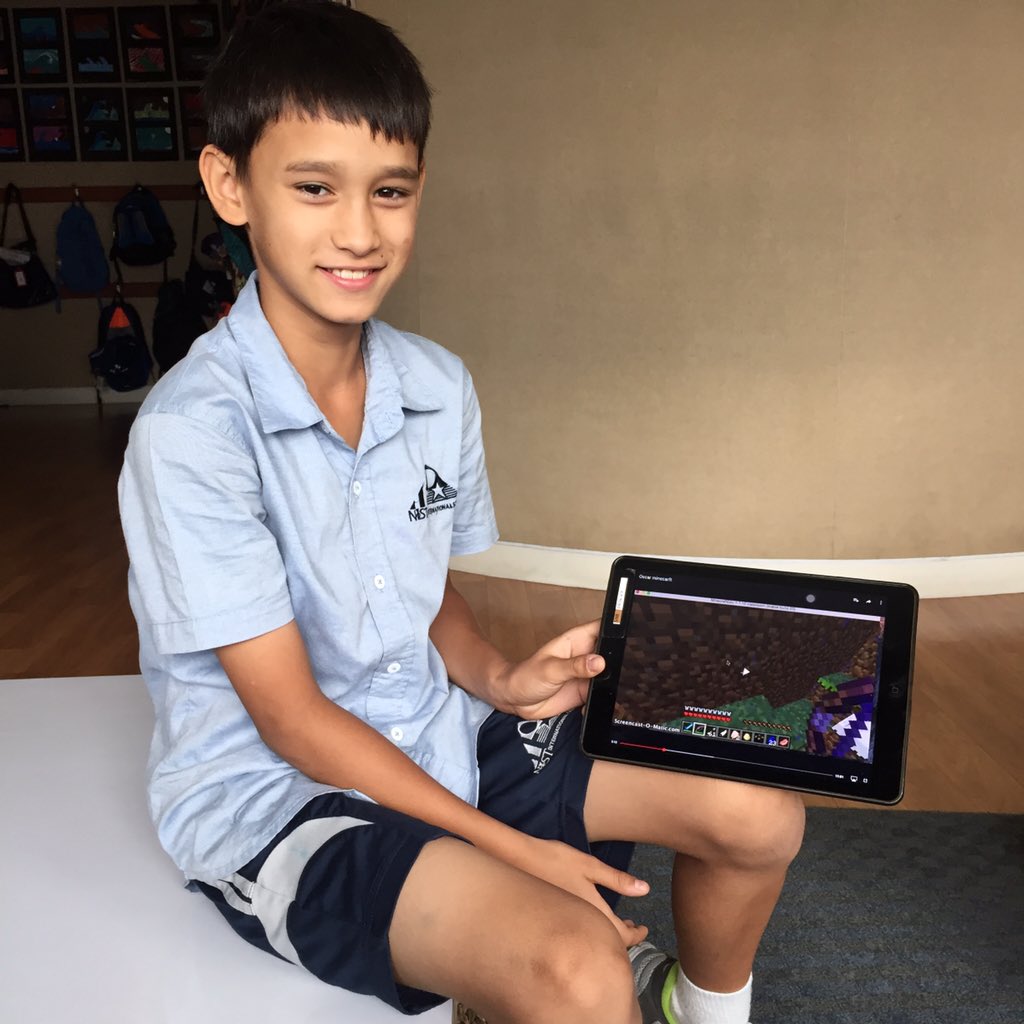 Y5NIST's tweet photo. Oscar making #screencasting #goals 1. Title 2. Narrate the story more #Minecraft @bourgeois1 https://t.co/df0VLvI0GF
