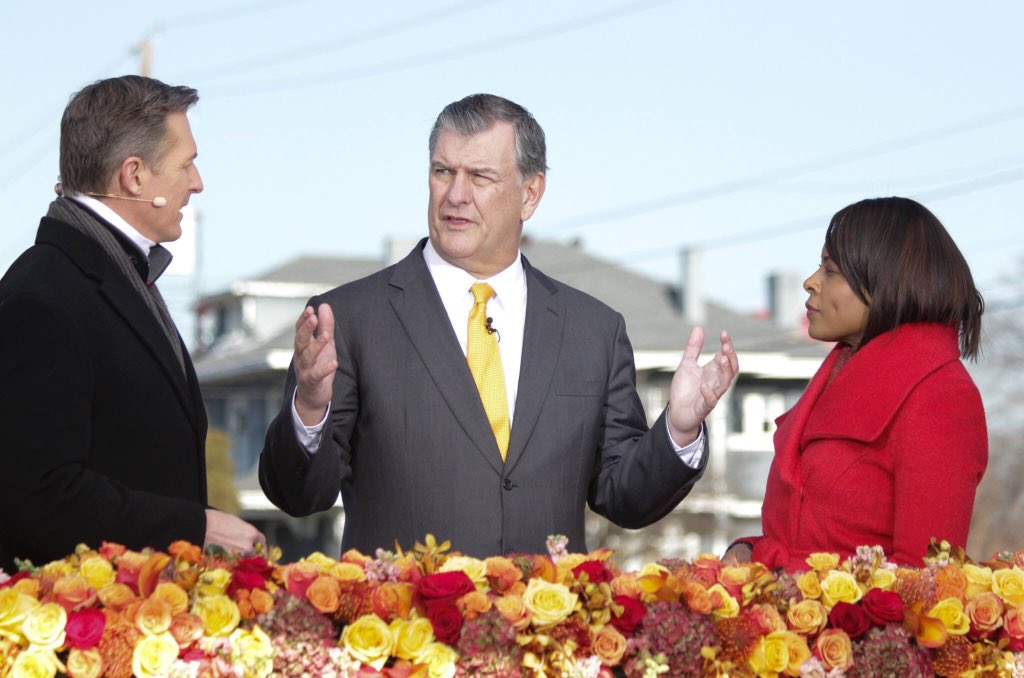 NBCDFWCommunity's tweet photo. .@BrianCurtisNBC5 @Mike_Rawlings &amp; @KristiNBC5 at the @DallasMLK Parade: https://t.co/SaFLr5Zl8M #DallasMLK https://t.co/xogOUd5kLs