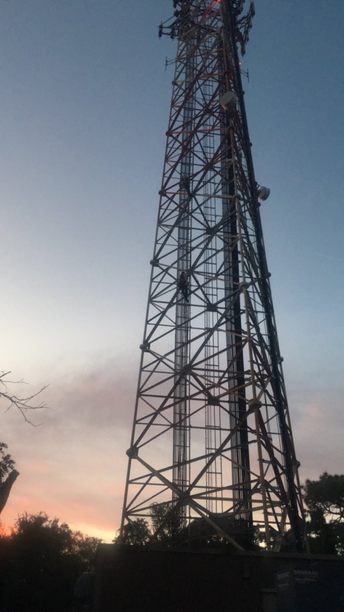 HubbleFamilies's tweet photo. Can't be #Florida sunsets. #telcomnation #towerclimber #towerdawg https://t.co/XKvBhVZdUE