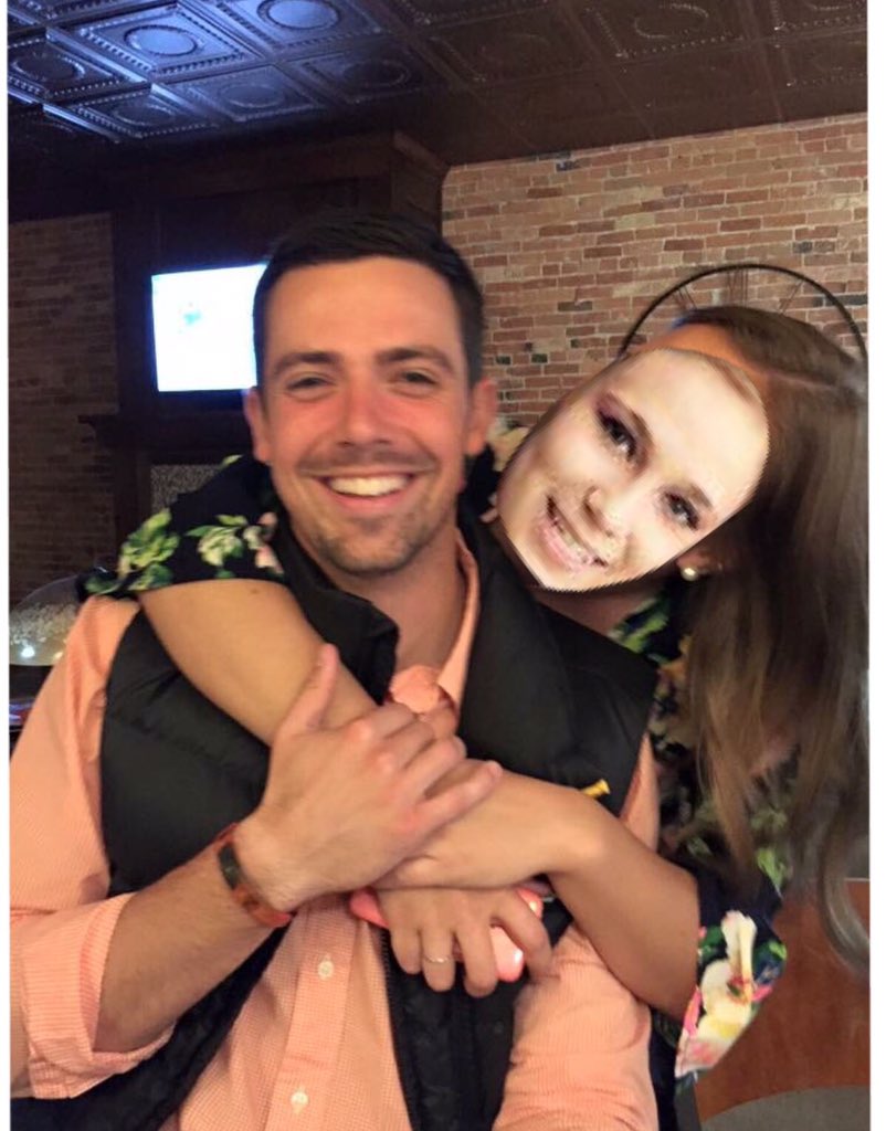 officialalysia7's tweet photo. we're such a cute couple #goals #wereperfect #wishyouwereme #lovehim #engaged #foreverandalways https://t.co/2GvmFEK3Qb