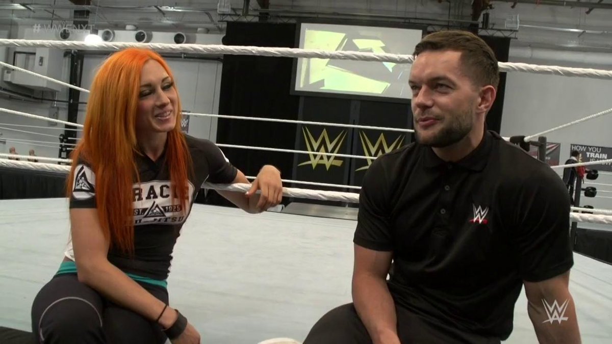 ___WhiteNoise_'s tweet photo. Becky Lynch y Finn Bálor.Descripcion literal del #FriendZoneClub #RAWCL https://t.co/AkJCNf3ZMo