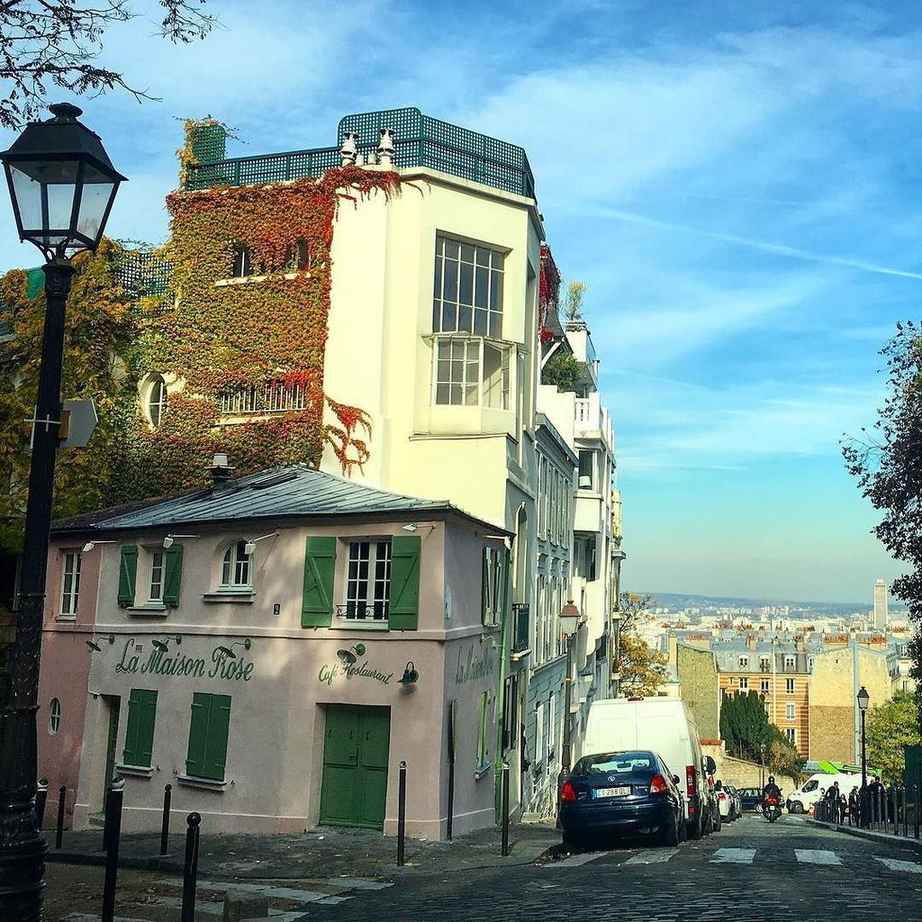 MrFilangie's tweet photo. Montmatre y sus vistas  #paris #montmatre #lamaisonrose https://t.co/siFLwqhoS1 https://t.co/d3cyyIYrK0
