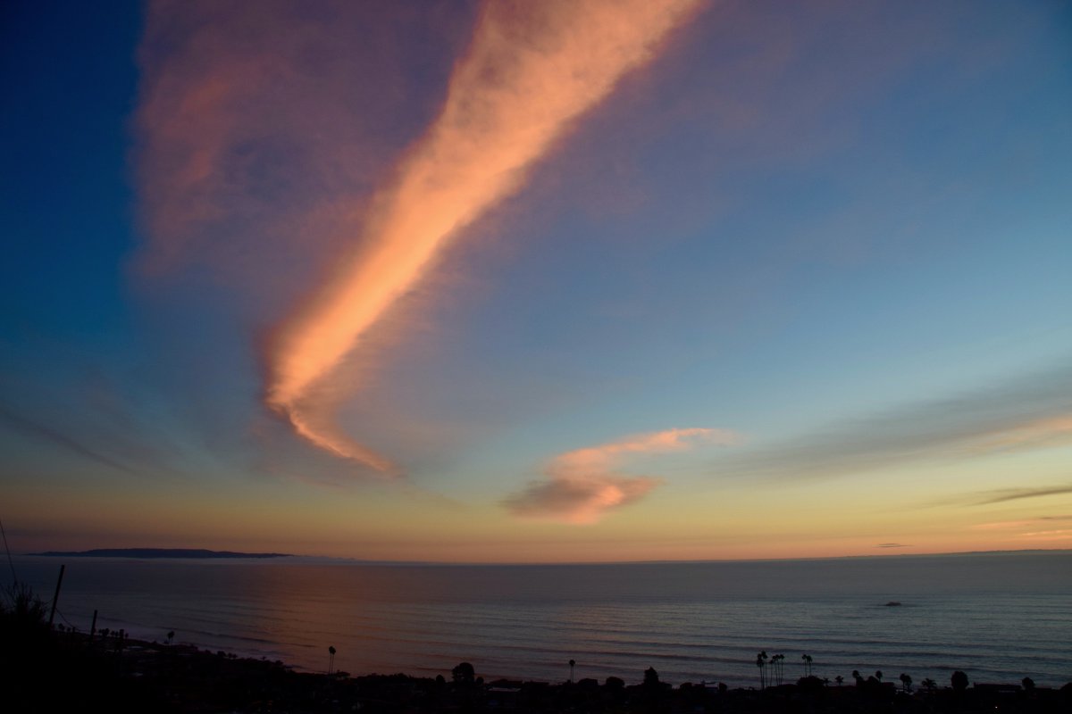 Awesome #sunset tonight in #PismoBeach #avilabeach #hiking <a href="/tvdave/">Dave Hovde</a> <a href="/KSBY/">KSBY</a>