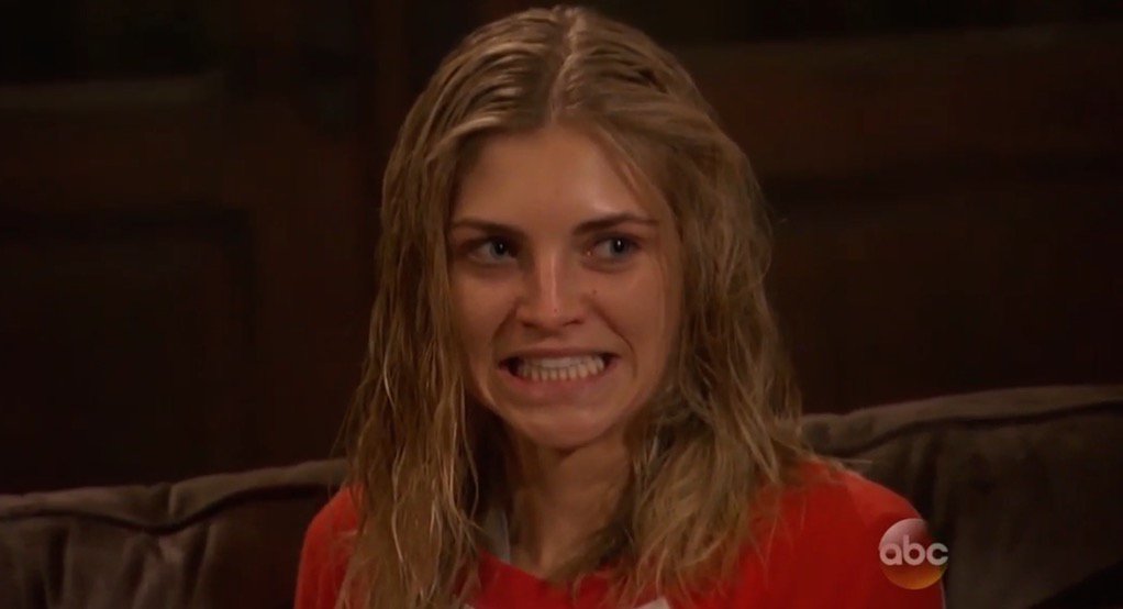 awkward - The Bachelor 20 - Ben Higgins - Episode 3 - Discussion - *Sleuthing - Spoilers* - Page 33 CZDUSc7WAAI8Rwj