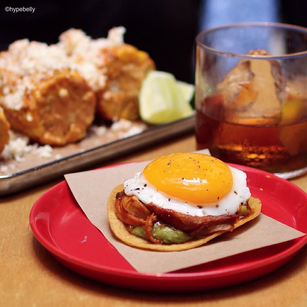 That EGG PORN <a href="/chinohk/">CHINO HK</a>'s chicken &amp; egg tostadas!!