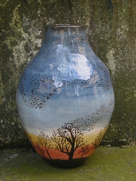 tjcervantesart's tweet photo. terry https://t.co/a1pbn2rO94 #veniceclayartists #largepot #ceramics and #pottery https://t.co/8wTTrHXi5y