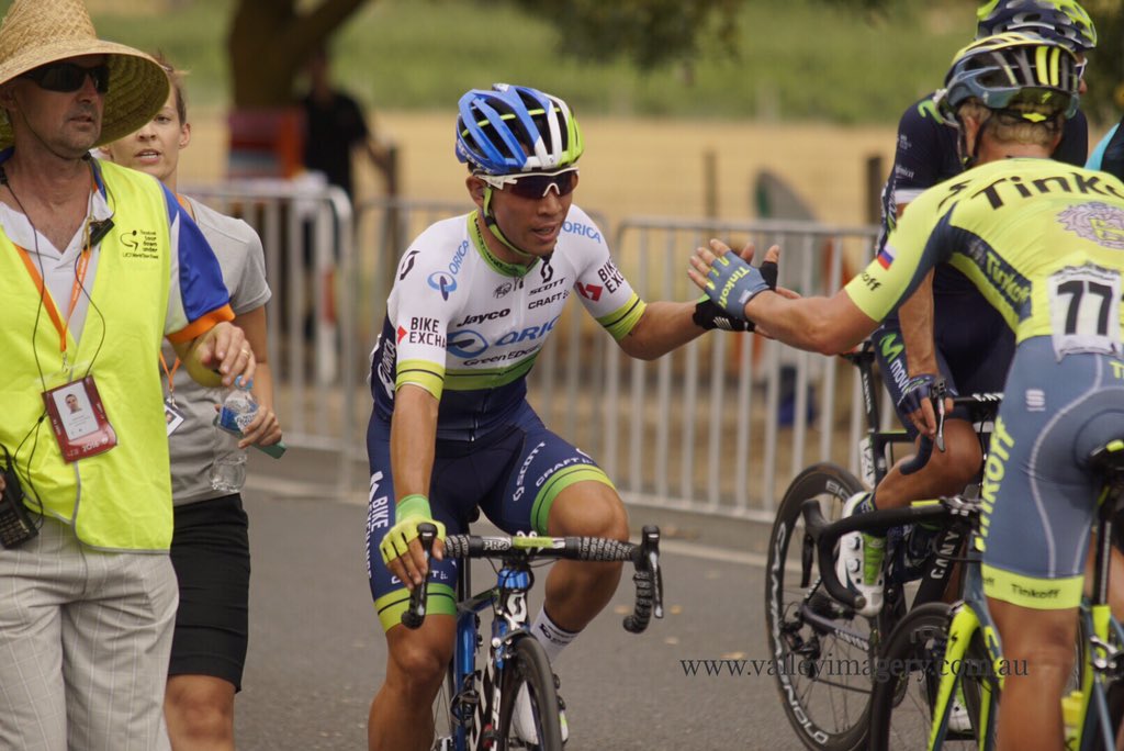 ValleyImagery's tweet photo. What a finish #TDU #barossabybike #mybarossa #Southaustralia https://t.co/Q6jtSgDBm5