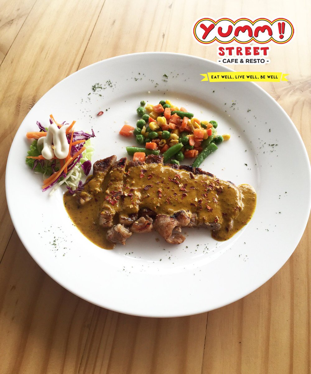 Spicy Half Grilled with Coconut Cream Curry only at Yumm!! Street Cafe  <a href="/Kuliner_Bandung/">Kuliner Bandung</a> <a href="/infobdg/">BANDUNG ᮘᮔ᮪ᮓᮥᮀ</a>