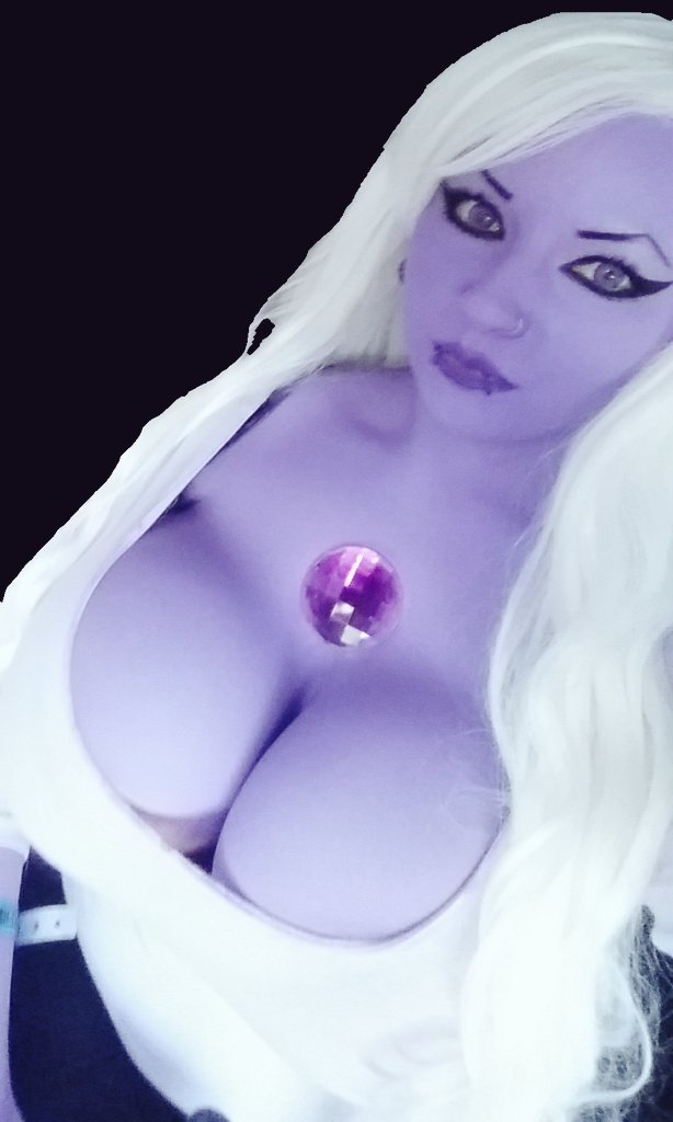 RaeLynnrileyxxx's tweet photo. #amethyst #stevenuniverse #cosplay #slutcosplay @CurvyNerdyGirls @cosplay_hotties https://t.co/j0pMZKObeV