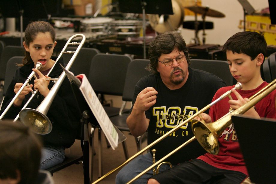 sfchronicle's tweet photo. #RIPMicGillette: Founding member of Tower of Power, dies at 64. via @MusicSF https://t.co/NzaaJBjIqU https://t.co/9HAWTJnnwu