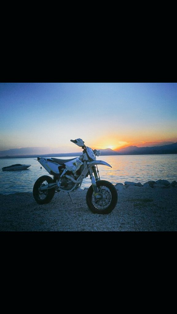 world007_hd's tweet photo. @querlyOfficial ist so geil und ihr     Motocross auch😍 https://t.co/5kpZuwj8BH
