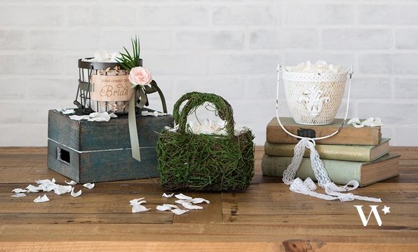 SomethingBlue19's tweet image. Nontraditional option for a Flower Girl petal basket - love it! bit.ly/1OCDdRH