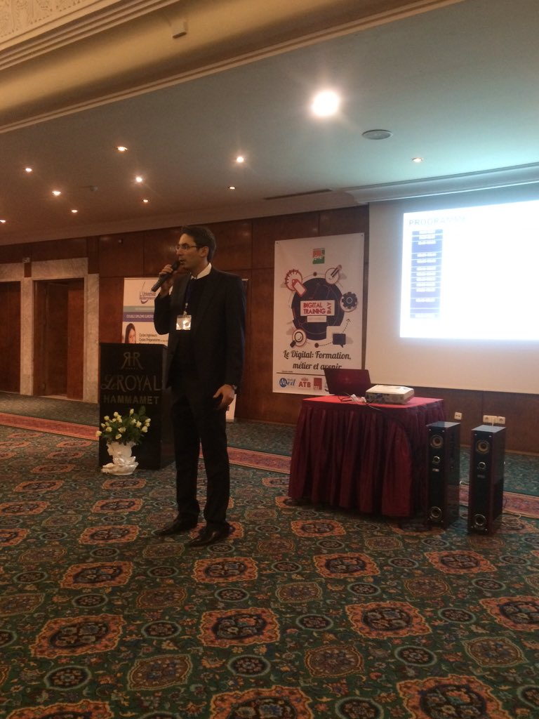 alaaydii's tweet photo. Avec Mr @Jounayd #digitaltrainingday #tunisie https://t.co/TnYqATxr3O