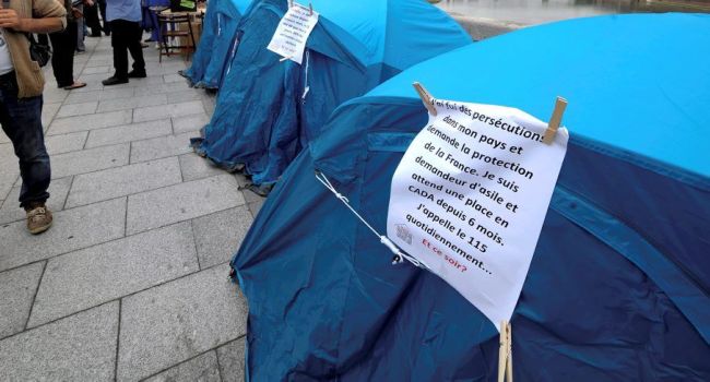 Précarité : «On meurt dans  la rue, mais aussi de la rue» buff.ly/1Zy42f3