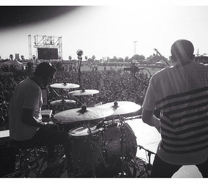 mariodiazmusica's tweet photo. Que frío más grande!!. Recordando momentos del verano pasado para entrar un poco en calor!! ☀️☀️☀️@AlrumboFestival https://t.co/O3IaGkwgak