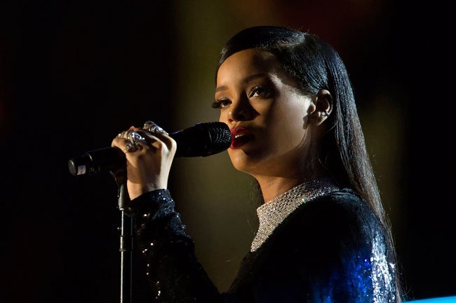 RollingStoneINA's tweet photo. Rihanna dan Drake akan kembali bekerjasama dalam sebuah video musik? https://t.co/DH63reqCVT https://t.co/DDfy5nIMyM