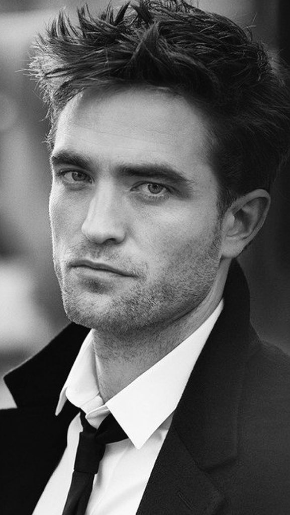 socalmom2four's tweet photo. 😍🔥😍 more #DiorRob2 #DiorHommeIntense #RobertPattinson #BTS #DiorRob https://t.co/ClSHZGTJOS