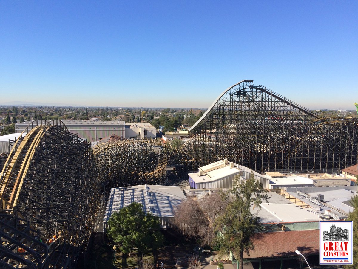 GhostRider getting some love <a href="/knotts/">Knott's Berry Farm</a>