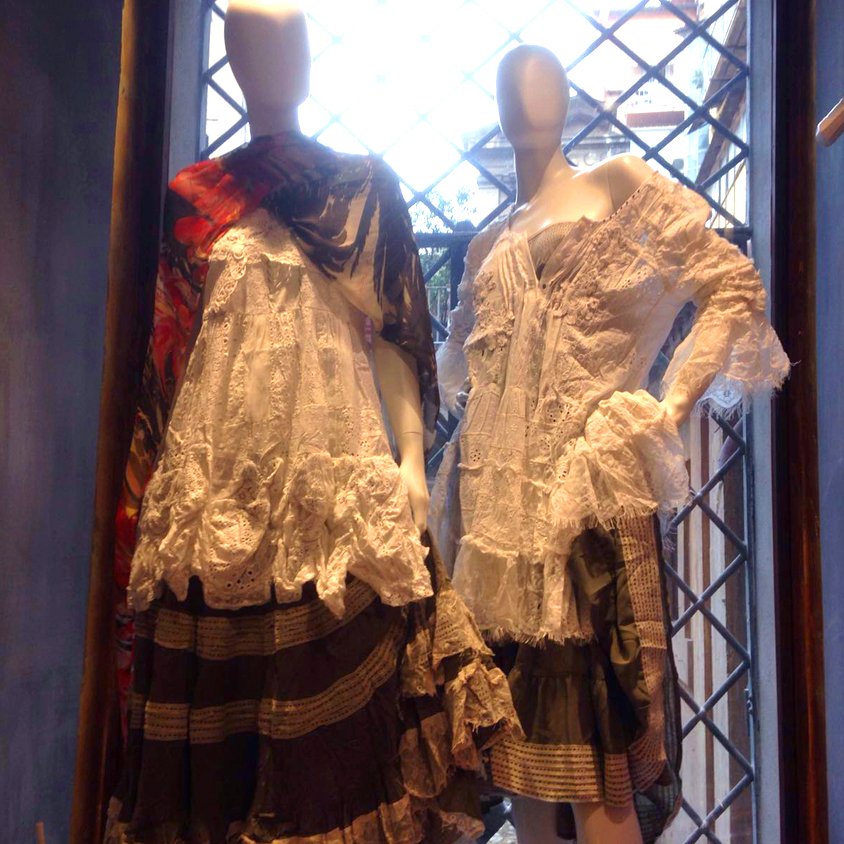Anticsartoria's tweet photo. #anticasartoria apre la sua prima boutique a #roma. A via della Croce 78, a due passi da Piazza di Spagna. https://t.co/aYIrYHjAKW