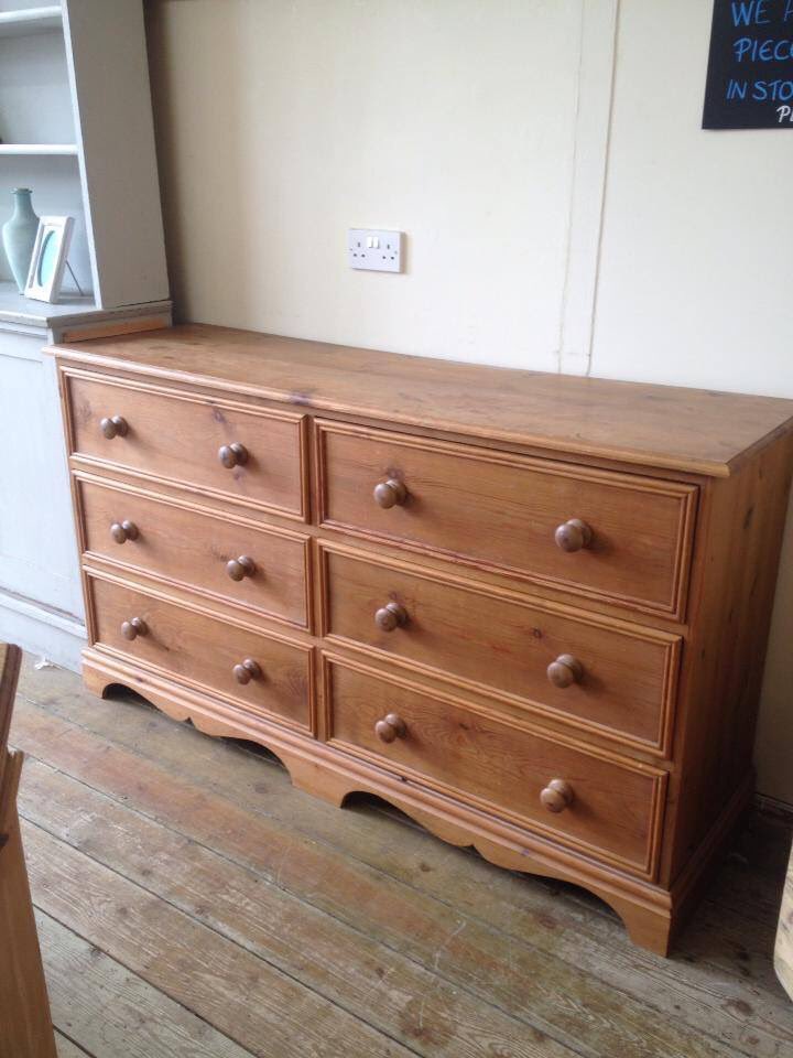 ChestsDrawersTW's tweet photo. Tuesdays before and after pics! If you fancy a refurb, anything from a bedside to a full kitchen.....diary is ready! https://t.co/qy9RVbxhV6