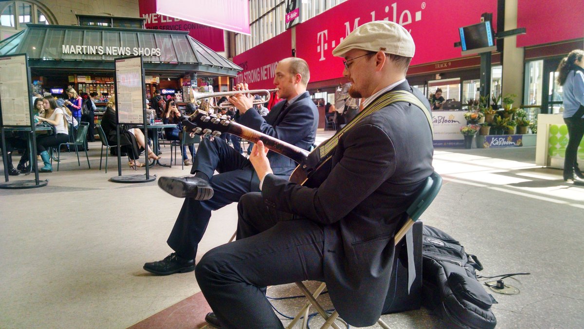 Come in from the cold! Our jazz duo plays from 11:30 - 1:30 tdy, + our vendors serve up great lunch options.