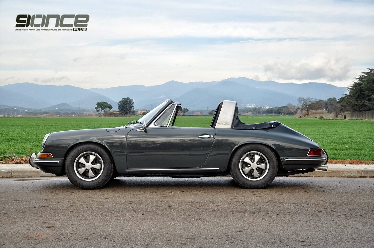9onceplus's tweet photo. De los creadores del #Porsche911 Coupé, llegó también este #911L #Targa #SoftWindow de 1968. @Porsche_Europe https://t.co/EuLIzEzaKq