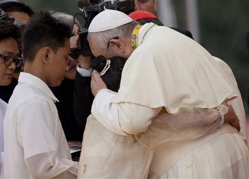 inquirerdotnet's tweet photo. #PopeinPH: ‘Let God surprise you’ https://t.co/mg3d5jgvyt #FromTheArchives https://t.co/fZNdYi8V0K
